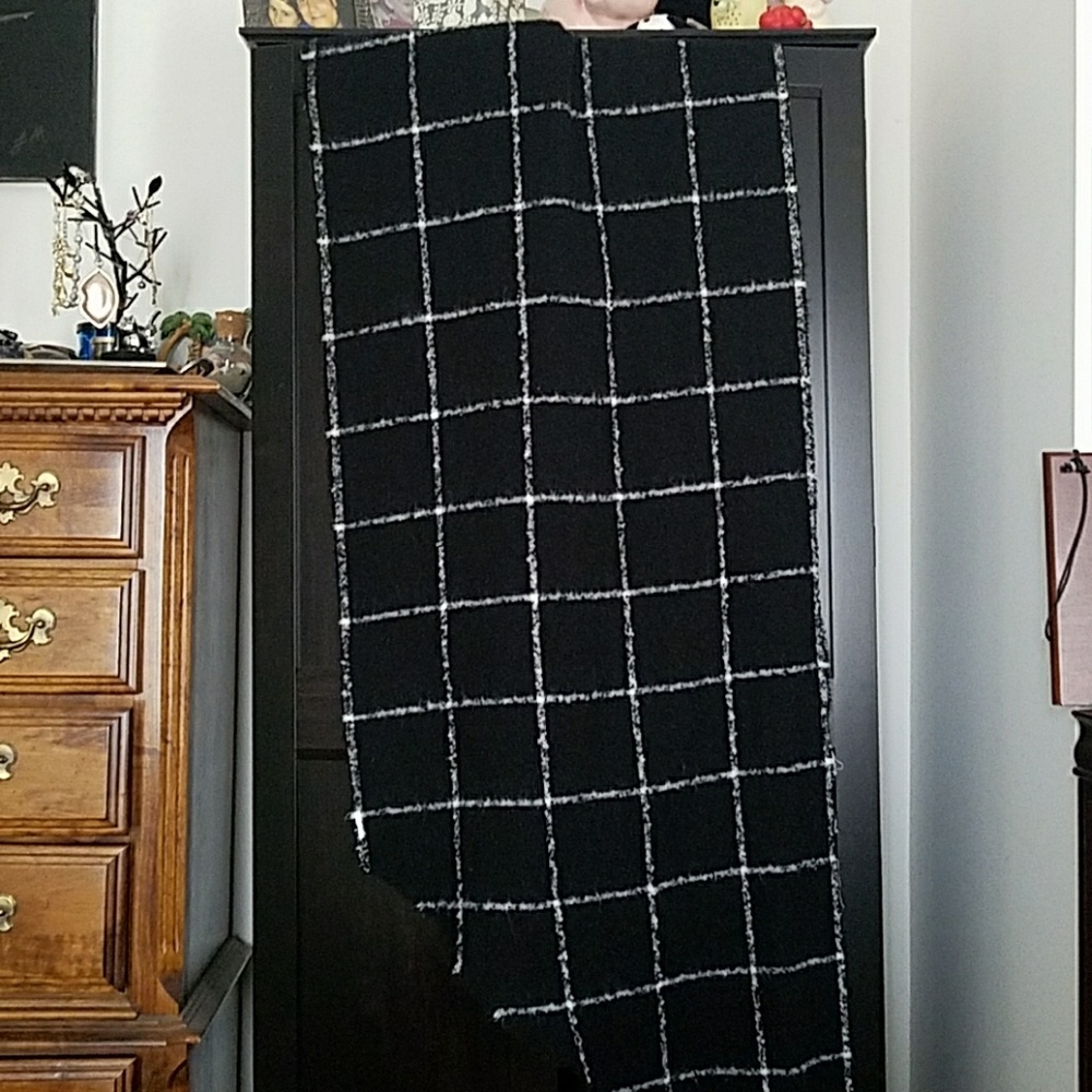 Hollister Blanket Scarf
